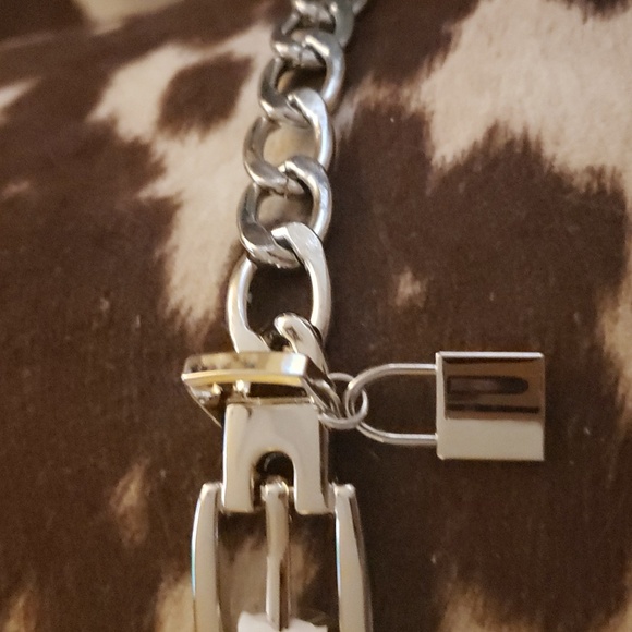 NWT Silver Metal Chain Belt- - Picture 3 of 4